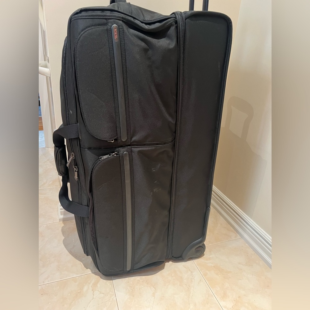 Tumi split duffel bag